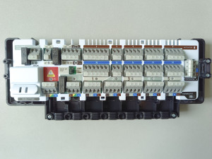 DITECH / SALUS Basisstation 5 Zonen Neu 230 V mit Taupunktwächter-Anschluss